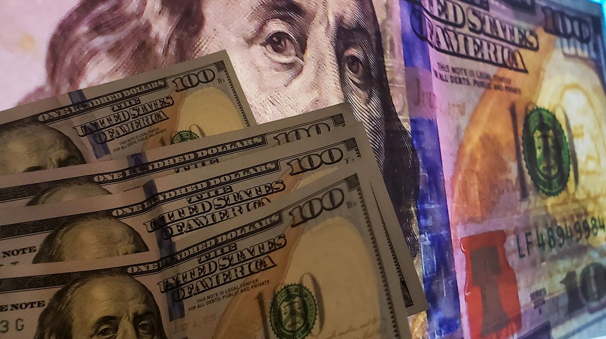 Dólar recua com incertezas sobre tarifas internacionais afetando o mercado Dólar: A moeda americana fechou cotada em R$ 5,482, em movimento influenciado pelo cenário no exterior (Foto: Jorge Araujo/Fotos Públicas)