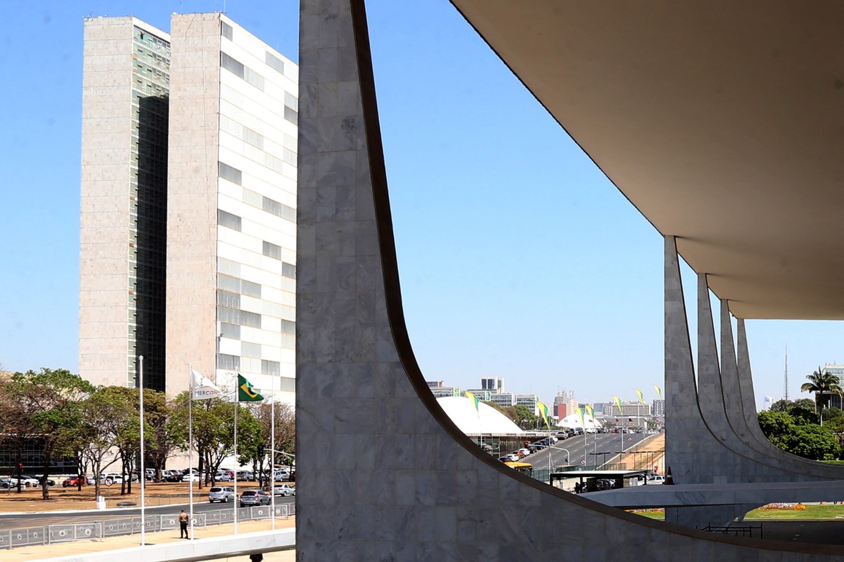 Governo supera desafios nas redes sociais e conquista apoio popular Congresso e Palácio do Planalto, em Brasília (Foto: Givaldo Barbosa / O Globo)