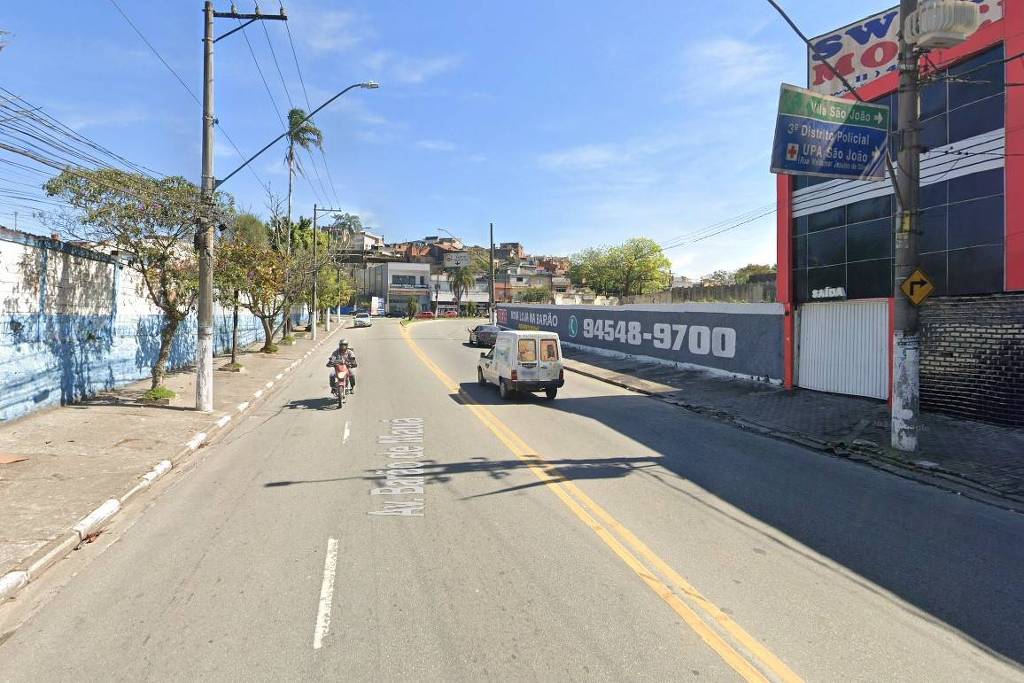 Local onde ocorreu a discussão de trânsito entre o PM e um motorista (Foto: Reprodução Google Street View)