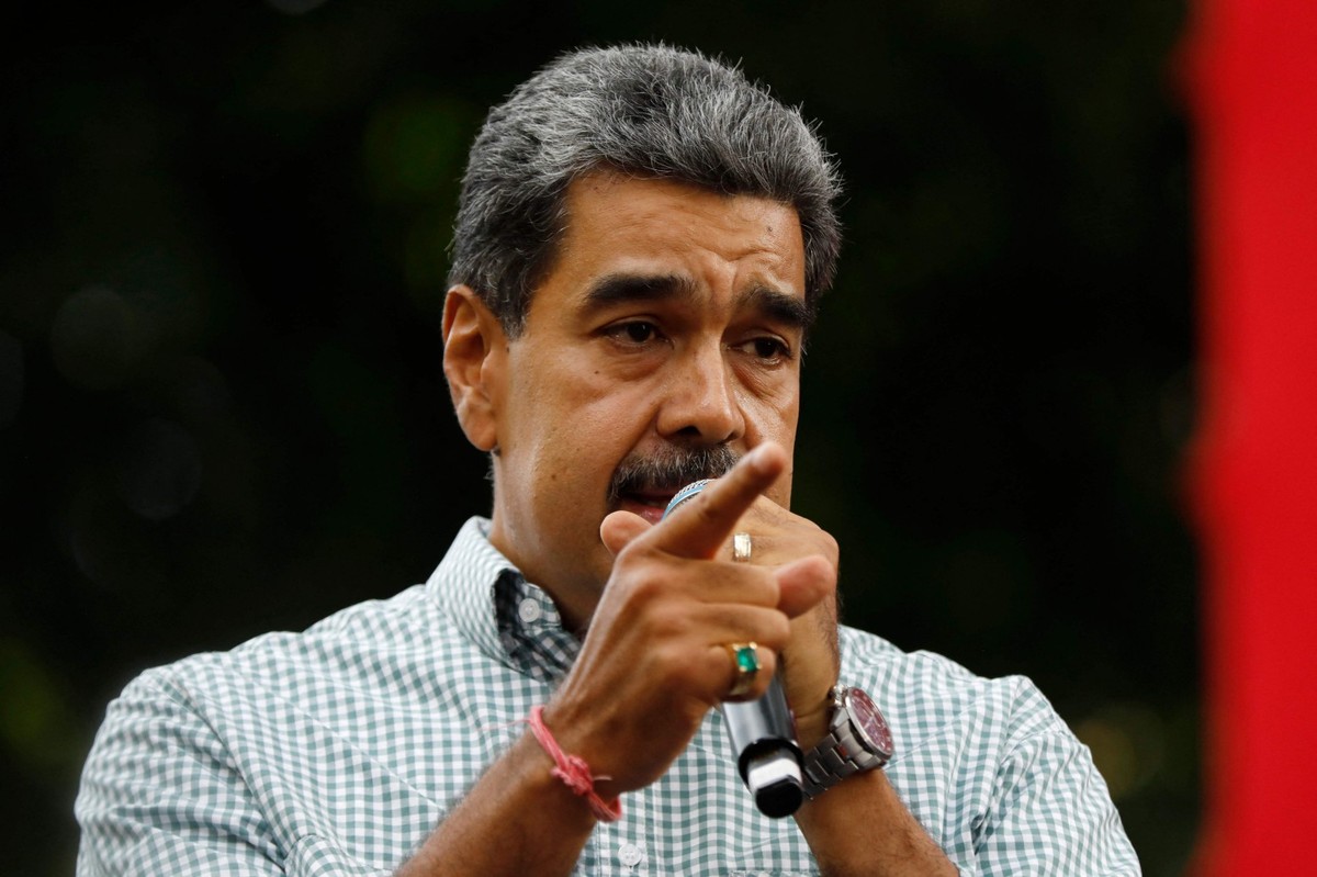 ‘WhatsApp chavista’ espalha desinformação e ódio na Venezuela através de aplicativo O ditador da Venezuela, Nicolás Maduro, durante comício em Caracas (Foto: Pedro Rances Mattey / AFP)