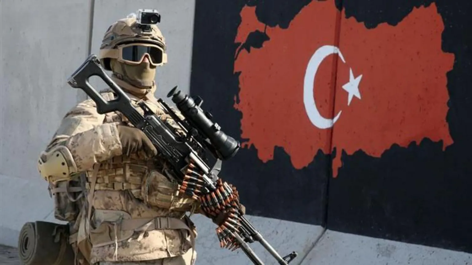 Gás metano causa morte de 12 soldados turcos durante operação no Iraque Soldado turco (foto de arquivo) (Foto: Sener Toktas/Anadolu via Getty Images)