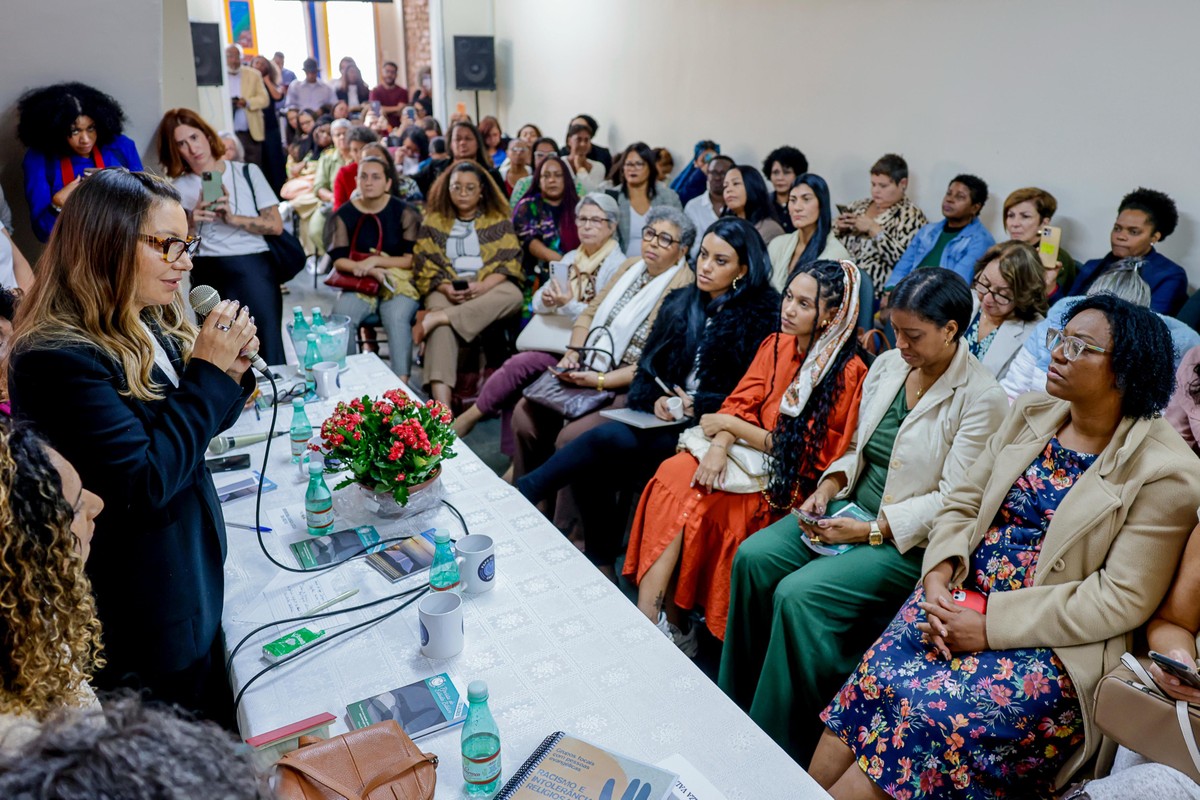 Janja busca apoio entre mulheres evangélicas e planeja encontros pelo Brasil Primeira-dama, Janja, na Igreja Batista de São Cristóvão, no Rio de Janeiro, reunida com mulheres evangélicas em 4 de julho (Foto: Claudio Kbene)