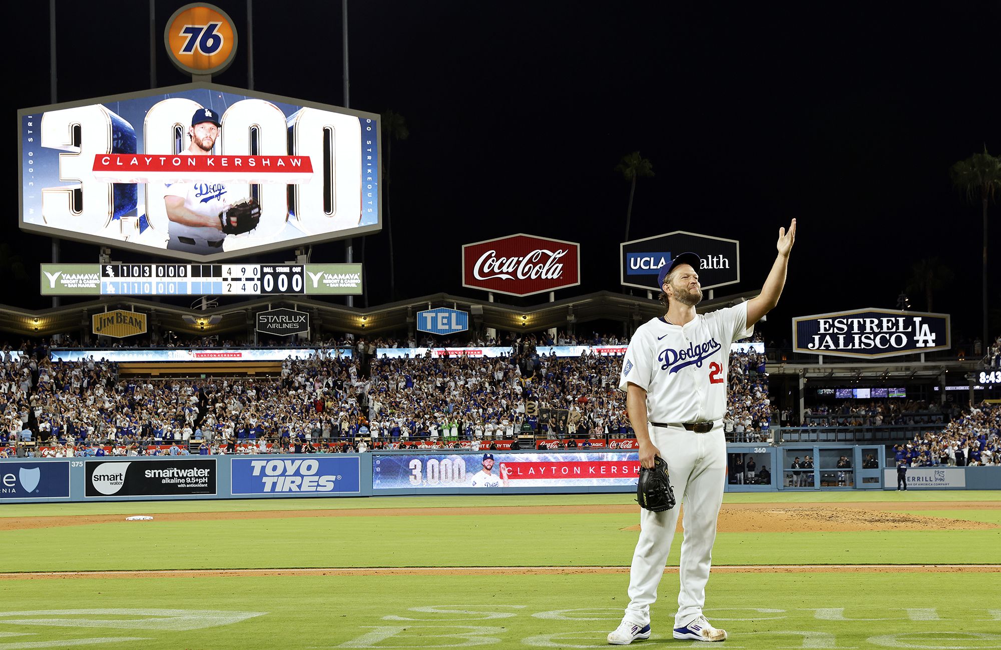 Kershaw alcança 3.000 strikeouts e recebe homenagem emocionante na partida Foto: Reprodução