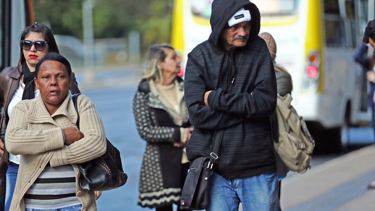 Frio intenso persiste em dez capitais neste domingo, segundo o Inmet Temperaturas devem permanecer baixas na Região Sudeste neste domingo, 20 (Foto: José Cruz/Agência Brasil)