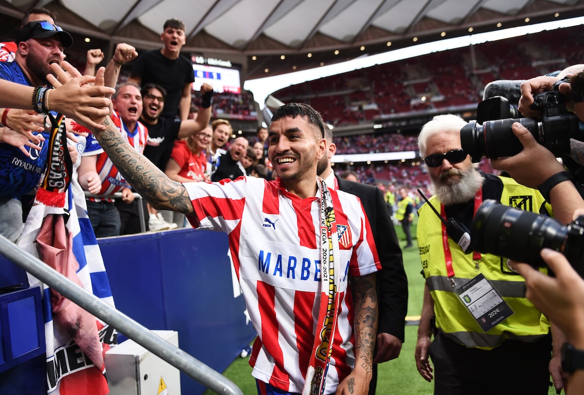 Ángel Correa é anunciado como novo reforço dos Tigres do México Ángel Correa se despede dos aficionados do Atlético ao final do jogo contra o Betis no mês passado de maio. (Foto: Denis Doyle/Getty Images)