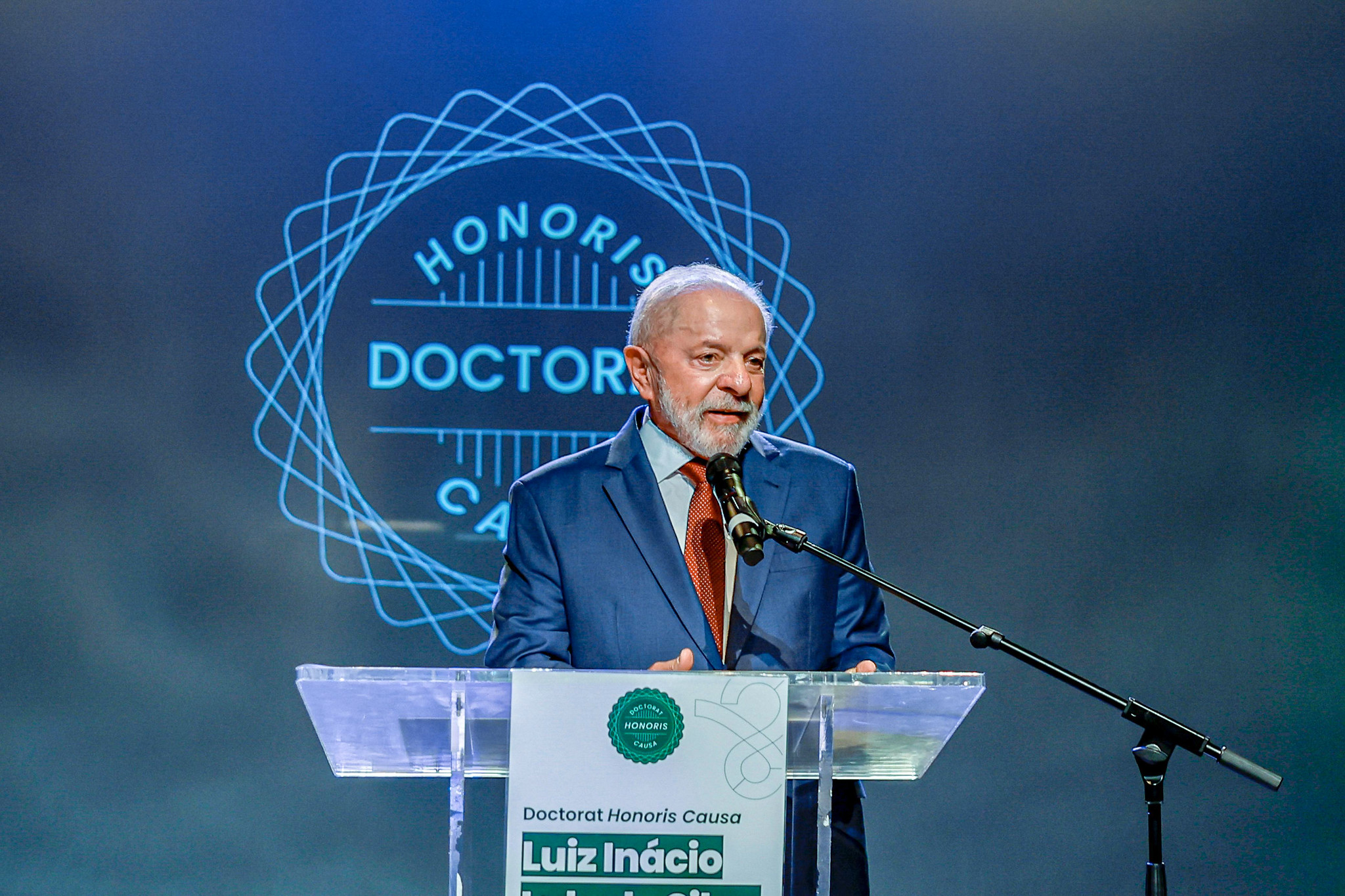 Presidente da República, Luiz Inácio Lula da Silva, durante a cerimônia de outorga do título de Doutor Honoris Causa ao Presidente da República, na Universidade Paris 8. Paris - França. (Foto: Ricardo Stuckert / PR)