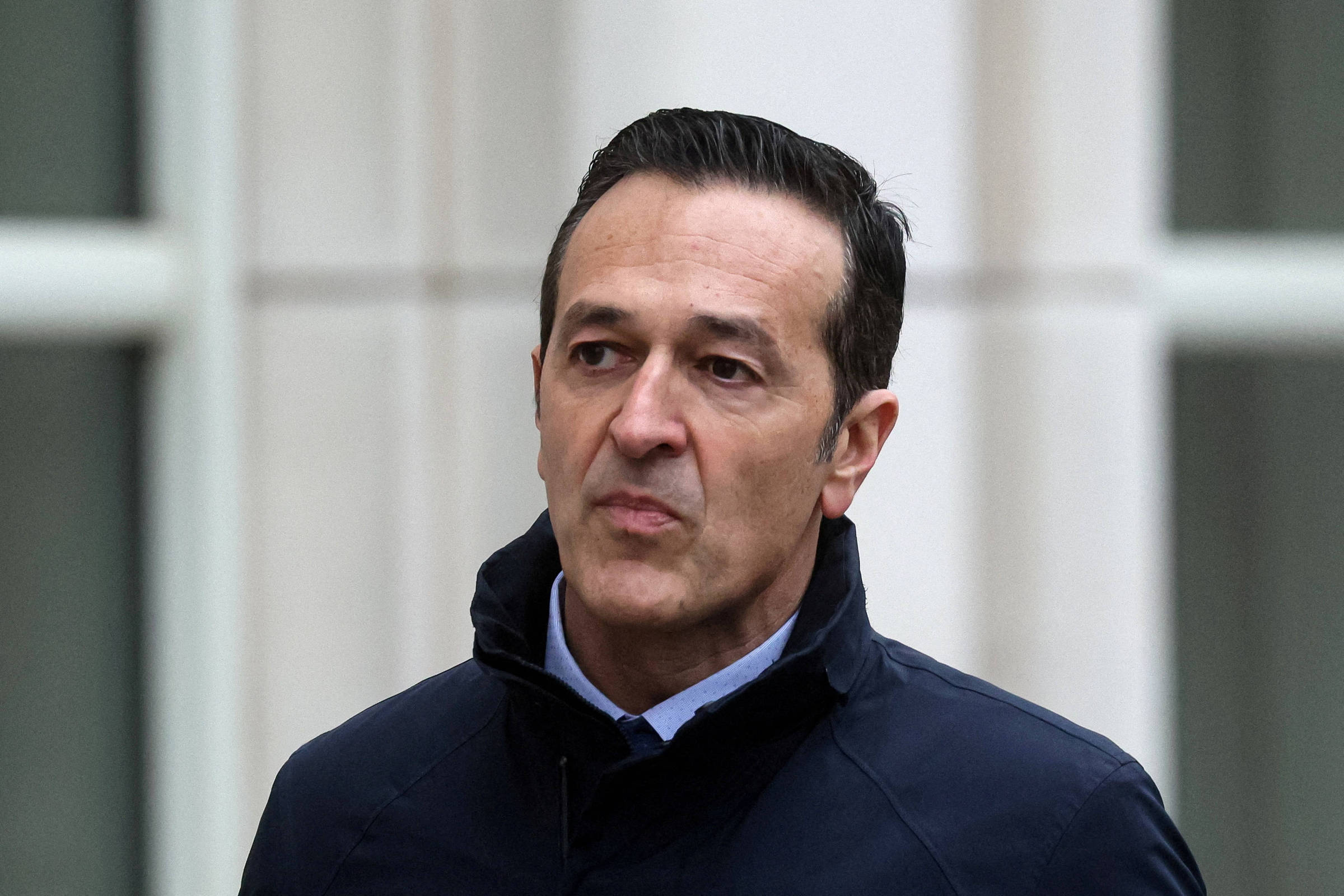Hernan Lopez, ex-executivo de uma emissora de TV, foi condenado sob acusação de pagar propina para garantir direitos de transmissão de torneios de futebol (Foto: Brendan McDermid - 2.mar.23/Reuters)
