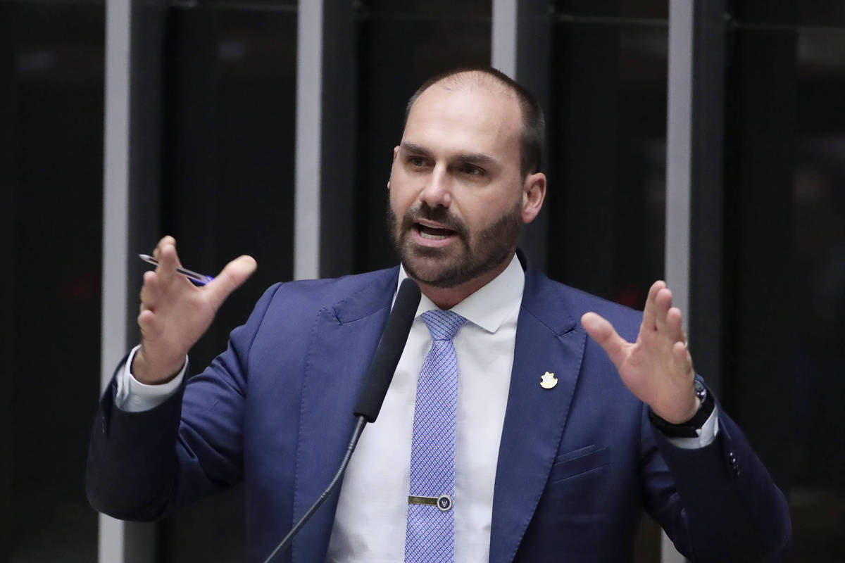 Eduardo Bolsonaro é visto como descontrolado por aliados em meio à corrida de 2026 Deputado federal Eduardo Bolsonaro (PL-SP) (Foto: Zeca Ribeiro/Câmara dos Deputados)