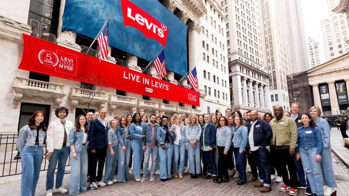 Ações em destaque no pré-mercado: Coinbase, Levi Strauss e AMC se movimentam Foto: Reprodução