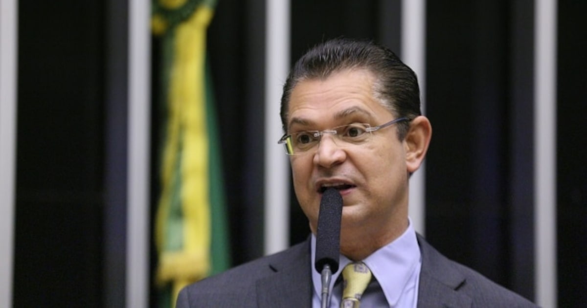 Líder do PL pede retorno de Eduardo Bolsonaro para evitar perda de mandato Deputado federal Sóstenes Cavancante (União-RJ). (Foto: Divulgação/União Brasil)