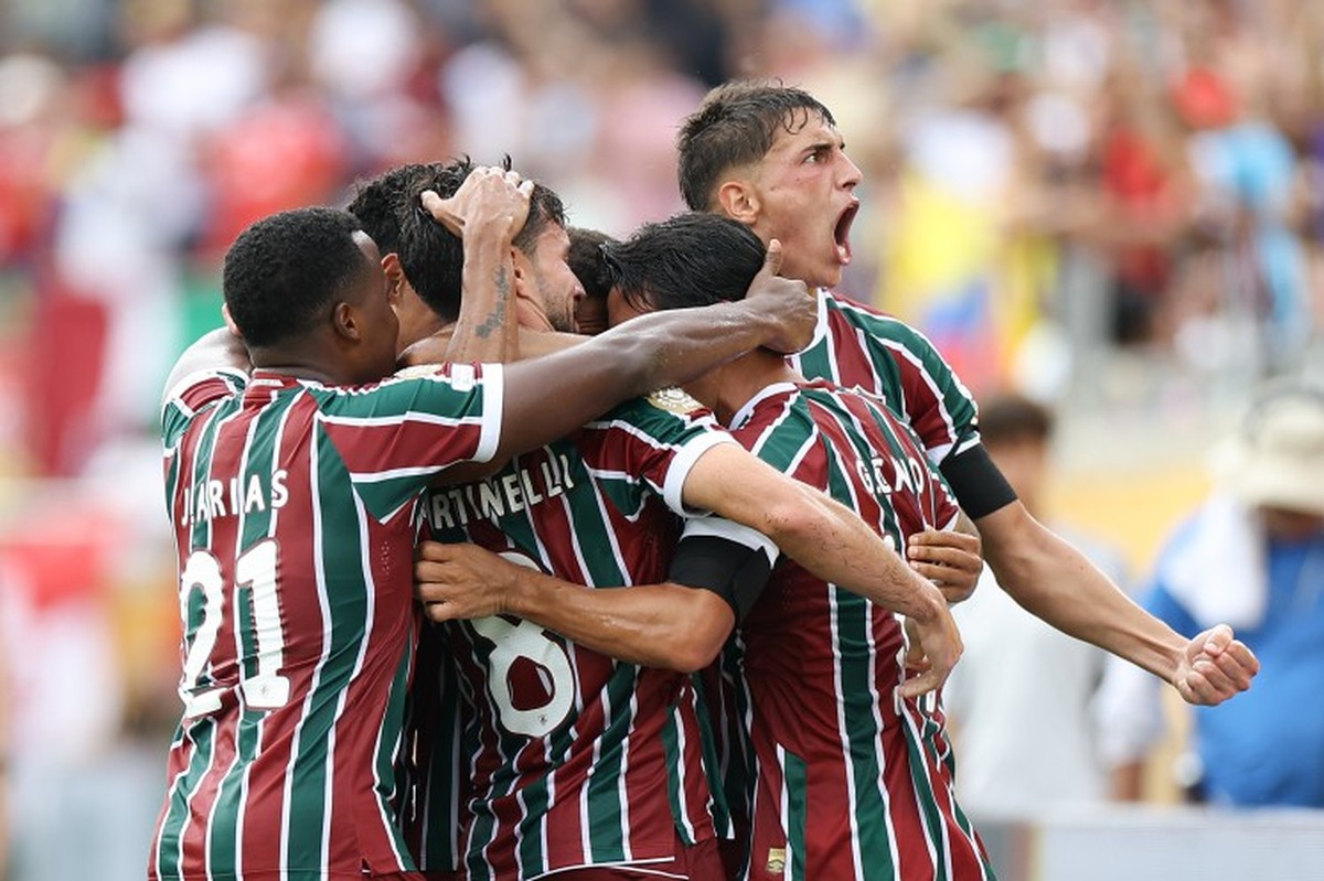 Fluminense recebe premiação do Mundial que representa 95% da receita de 2022 Jogadores do Fluminense comemoram segundo gol contra Al Hilal (Foto: LUCAS MERÇON/FLUMINENSE)