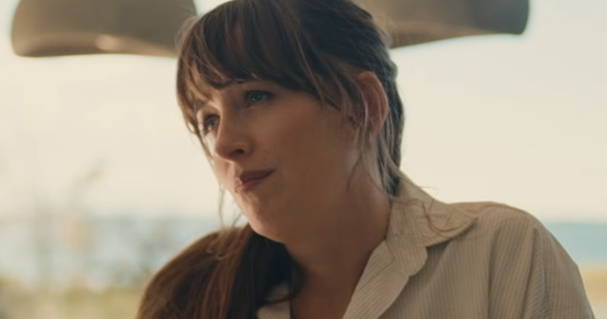 Dakota Johnson estrela trailer de Splitville, sobre relações abertas (Foto: Reprodução)