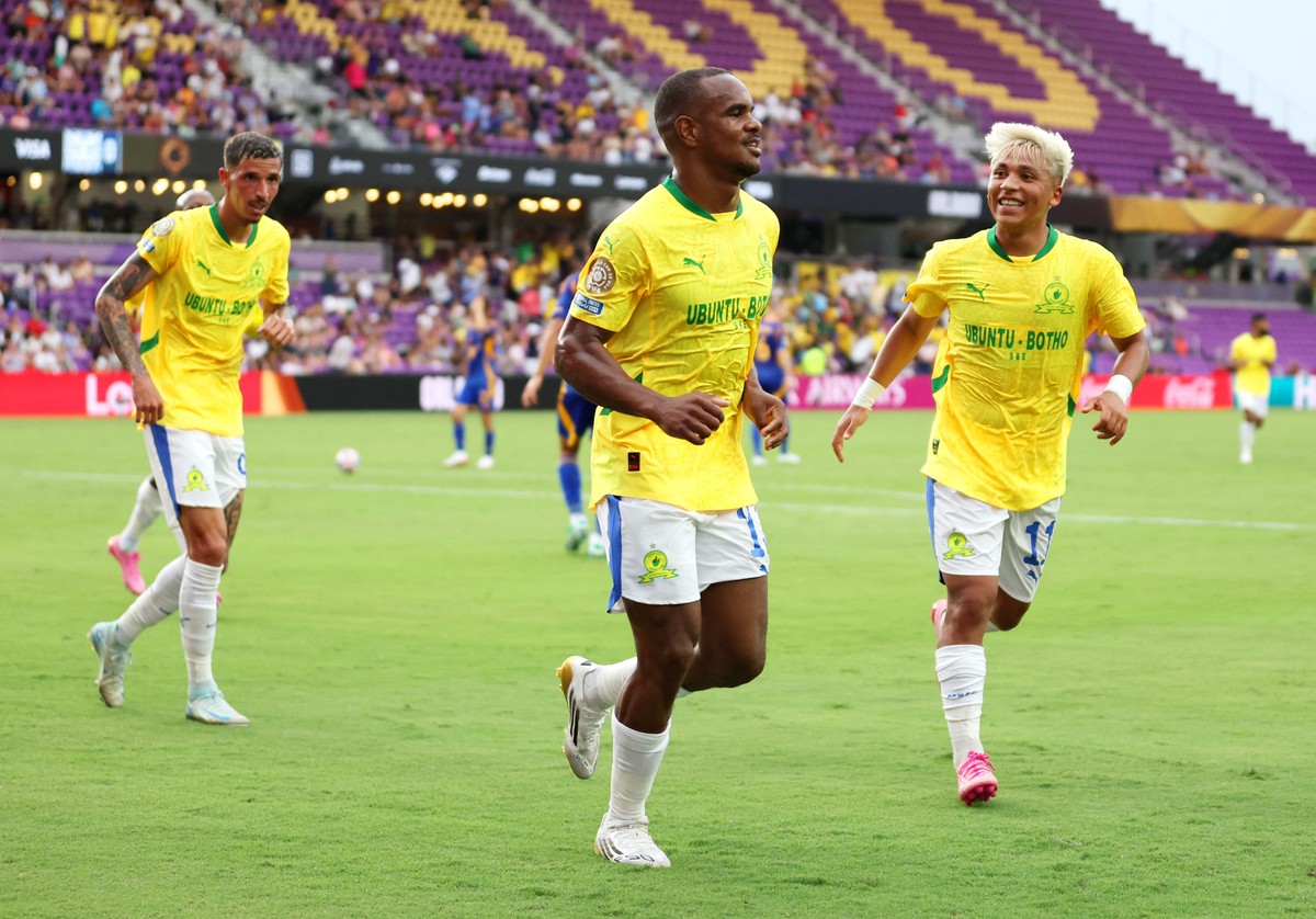 Rayners comemora gol do Mamelodi Sundowns contra o Ulsan HD, no Mundial de Clubes (Foto: Megan Briggs / GETTY IMAGES NORTH AMERICA / Getty Images via AFP)