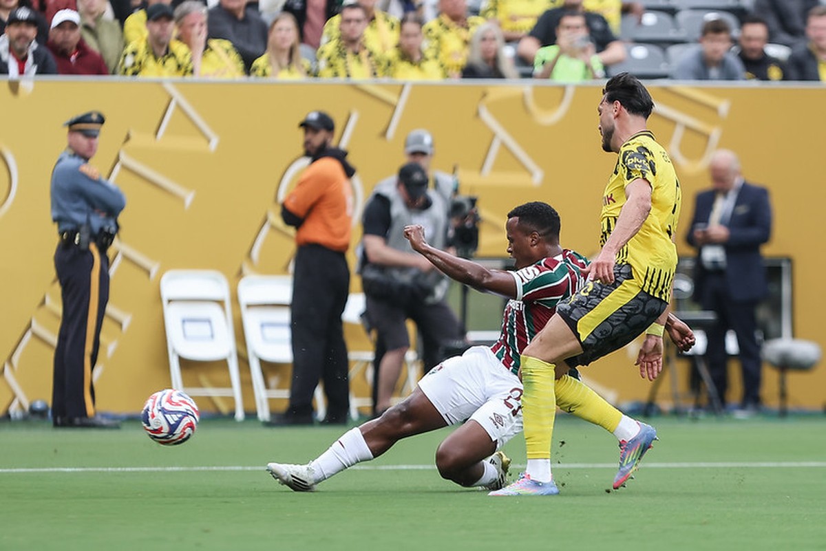 Arias foi destaque do Fluminense e do jogo (Foto: Divulgação)