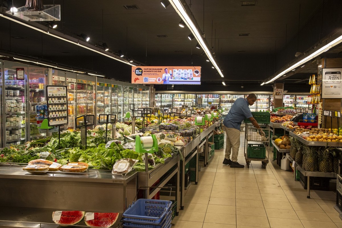 Cariocas buscam promoções em diversos mercados para economizar nas compras Cariocas buscam promoções em diversos mercados para economizar nas compras