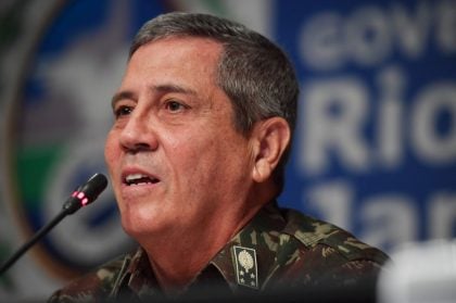Walter Braga Netto, preso no Rio de Janeiro. (Foto: Carl DE SOUZA / AFP)