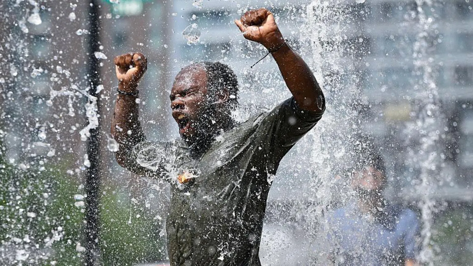 Onda de calor atinge milhões e provoca desconforto na América do Norte As pessoas na costa leste dos EUA estão lidando com o calor extremo. (Foto: Getty Images)