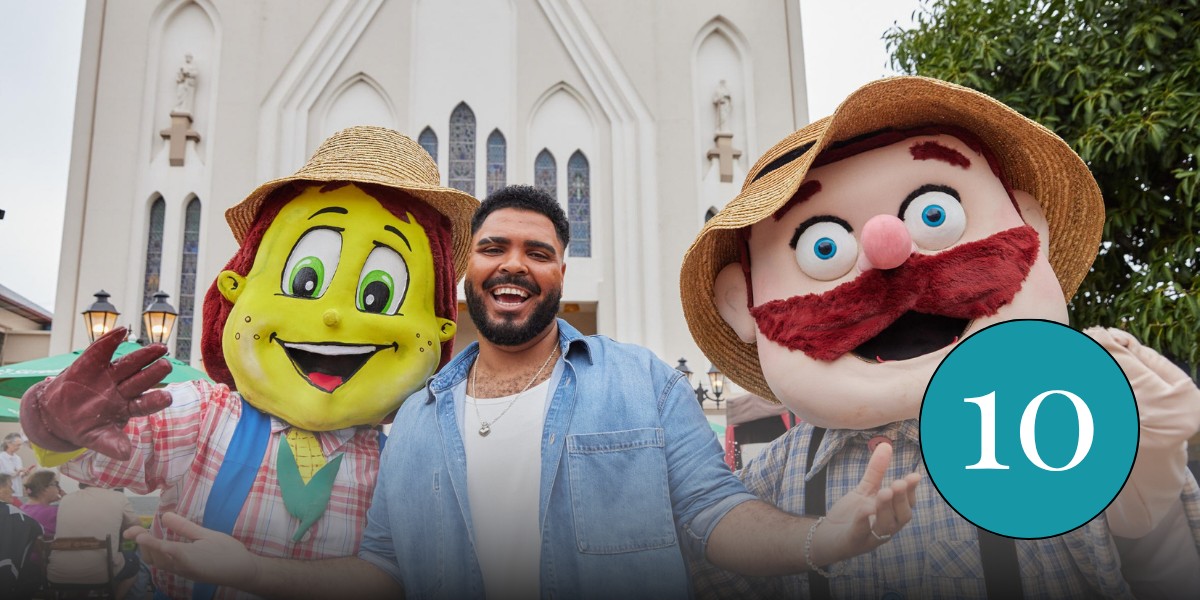 'Avisa lá que eu vou' retorna à programação com Paulo Vieira em grande estilo Nota 10: o retorno do 'Avisa lá que eu vou', com Paulo Vieira (Foto: Reprodução/TV Globo)