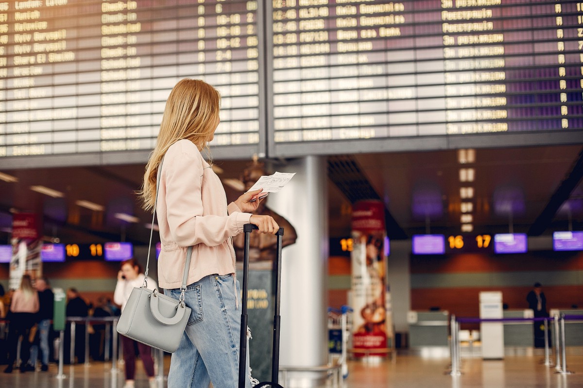 Classes tarifárias com preços dinâmicos torna muito mais difícil conseguir um bom preço de passagem mesmo com antecedência (Foto: Freepik)