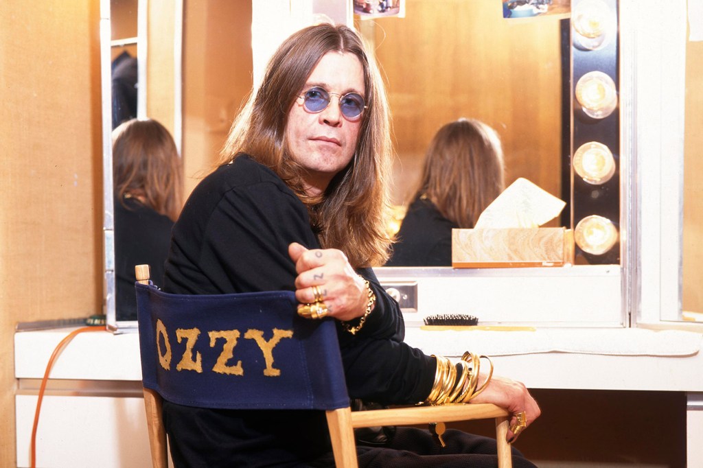 Banda do exército de Charles homenageia Ozzy Osbourne com cover de Black Sabbath