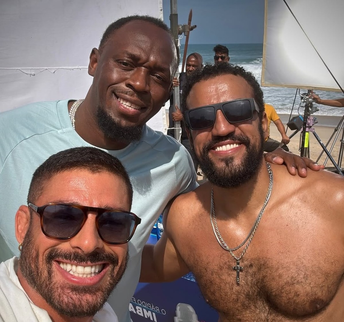 Usain Bolt participa de gravação de 'Vale tudo' na Praia do Recreio