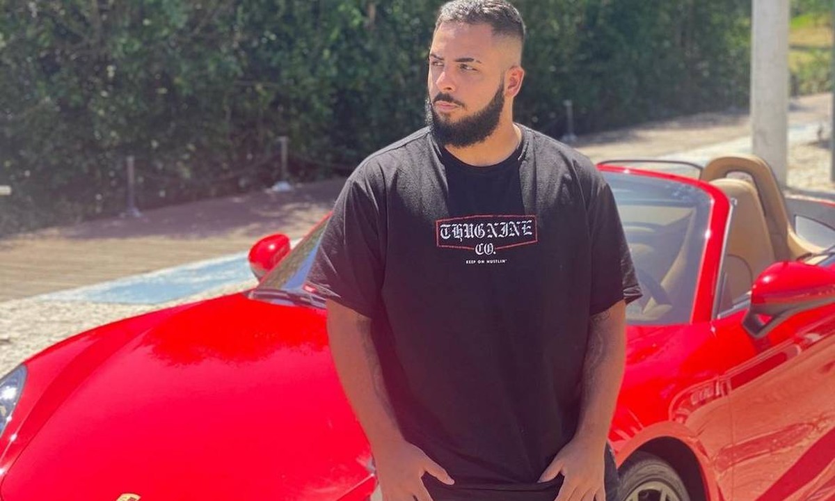 Wesley Pessano estava dirigindo seu Porshe vermelho no momento do crime (Foto: Reprodução)