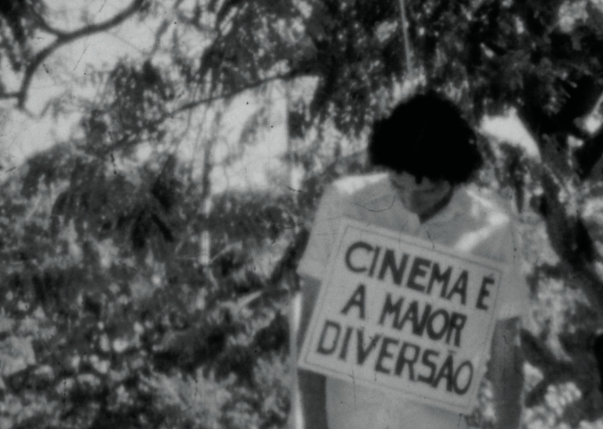 Clara Simas narra a trajetória do pai, Manoel Costa, no cinema marginal brasileiro Cena do filme “Creuzinha não é mais tua”, de Amin Stepple, interpretada por Manoel Costa — Foto: Acervo Anarruth Andrade/Divulgação