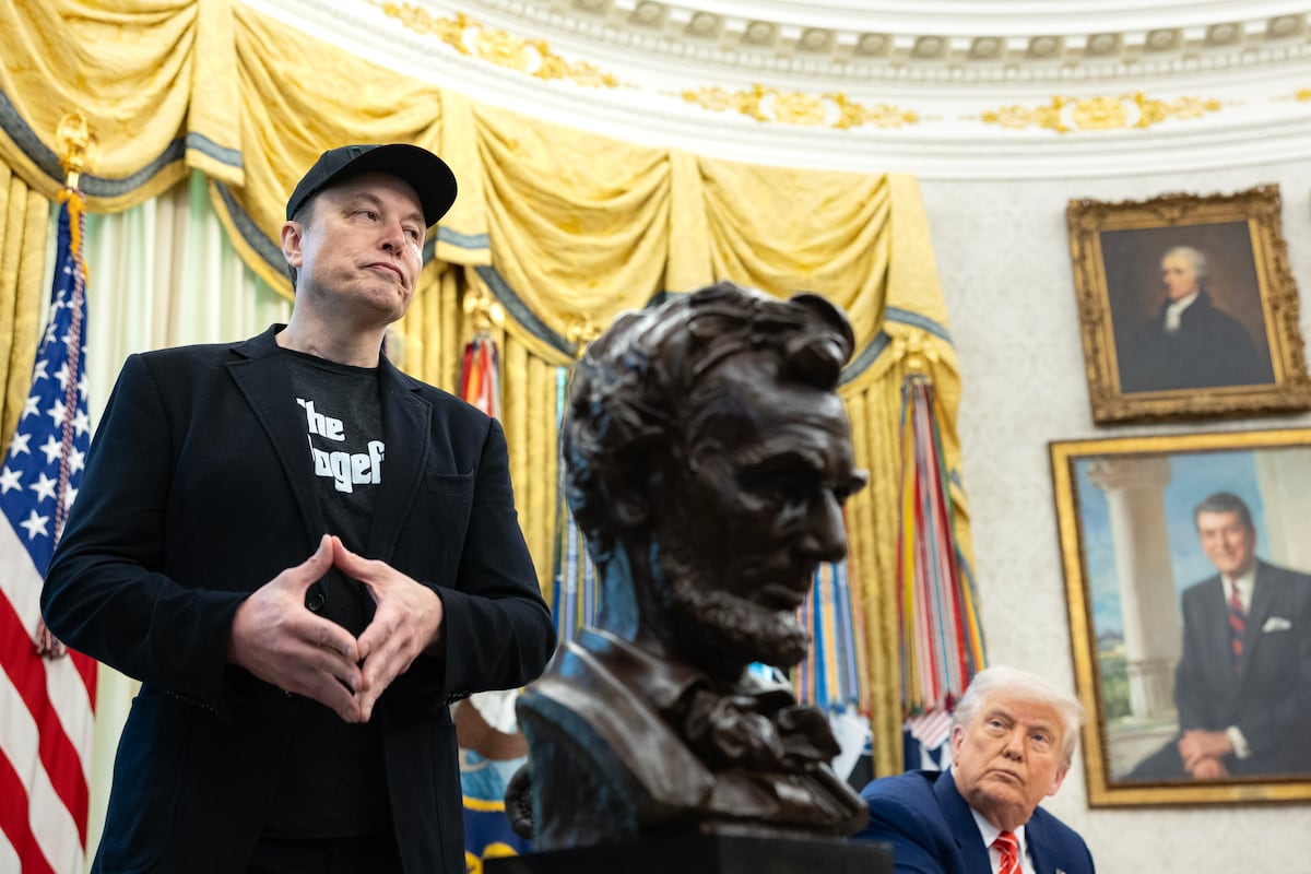 Musk planeja novo partido enquanto Trump critica subsídios de suas empresas El empresario Elon Musk y el presidente de EE UU, Donald Trump, en el Despacho Oval, el pasado 30 de mayo. (Foto: Tom Brenner (The Washington Post/Getty Images))