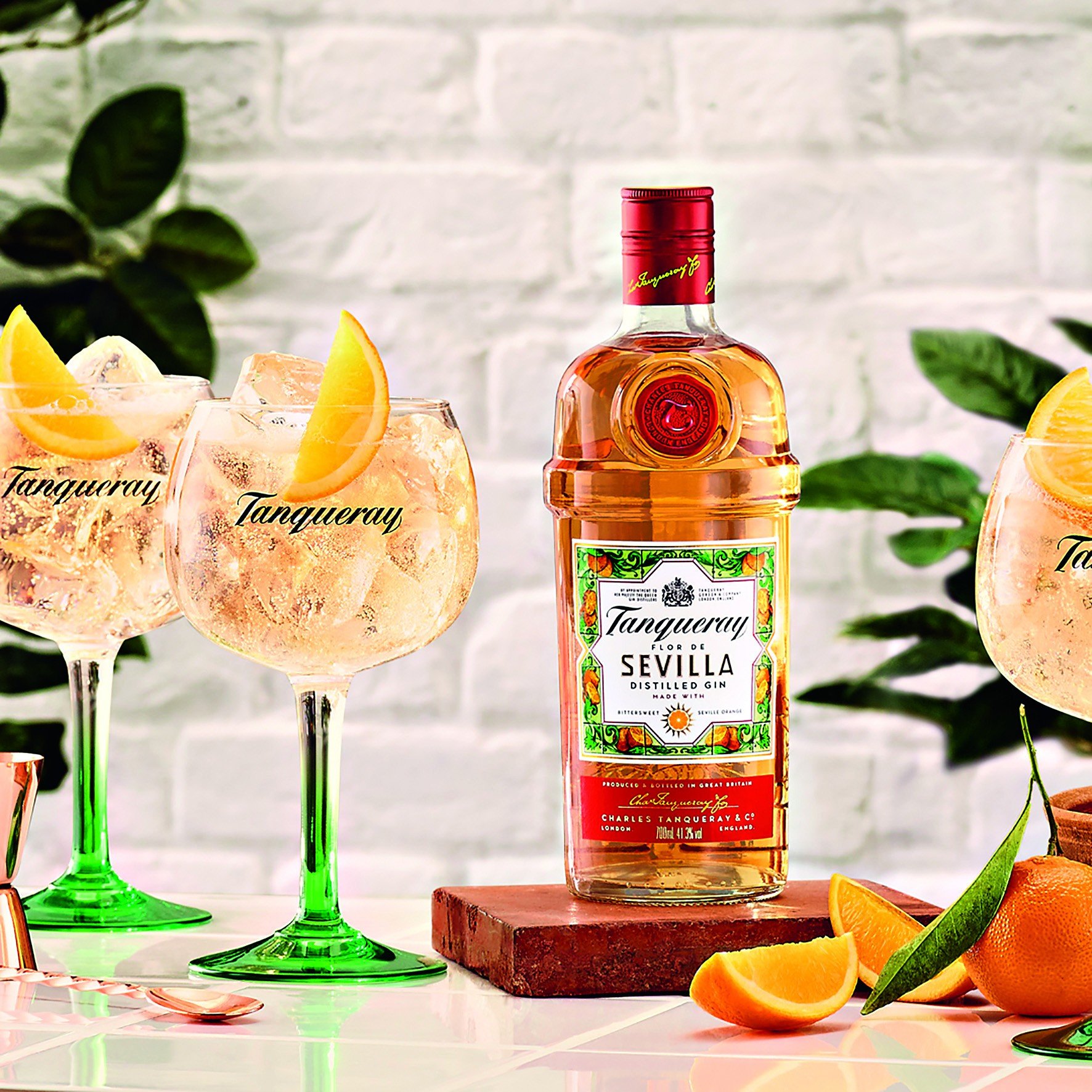 Diageo busca novo CEO para enfrentar desafios e revitalizar mercado de bebidas CEO Debra Crew deixa o cargo após apenas dois anos no cargo, em mais um sinal claro das dificuldades do setor de destilados no pós-pandemia e aos novos hábitos da Geração Z (Foto: Reprodução/Exame)