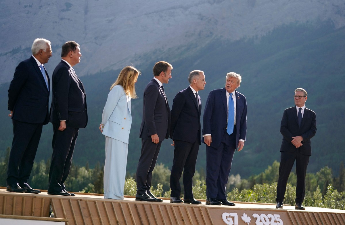 G7 decide isentar multinacionais dos EUA de imposto mínimo global Líderes do G7 na reunião de cúpula no Canadá (Foto: Geoff Robins/AFP)