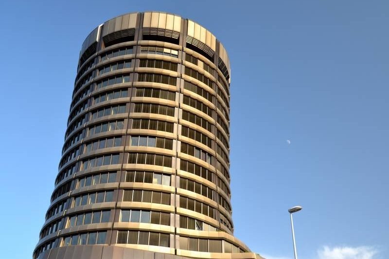 Banco Central dos bancos centrais afirma que stablecoins não são dinheiro real Banco Central abre consulta pública sobre regras para declaração de criptomoedas por empresas (Foto: Reprodução)