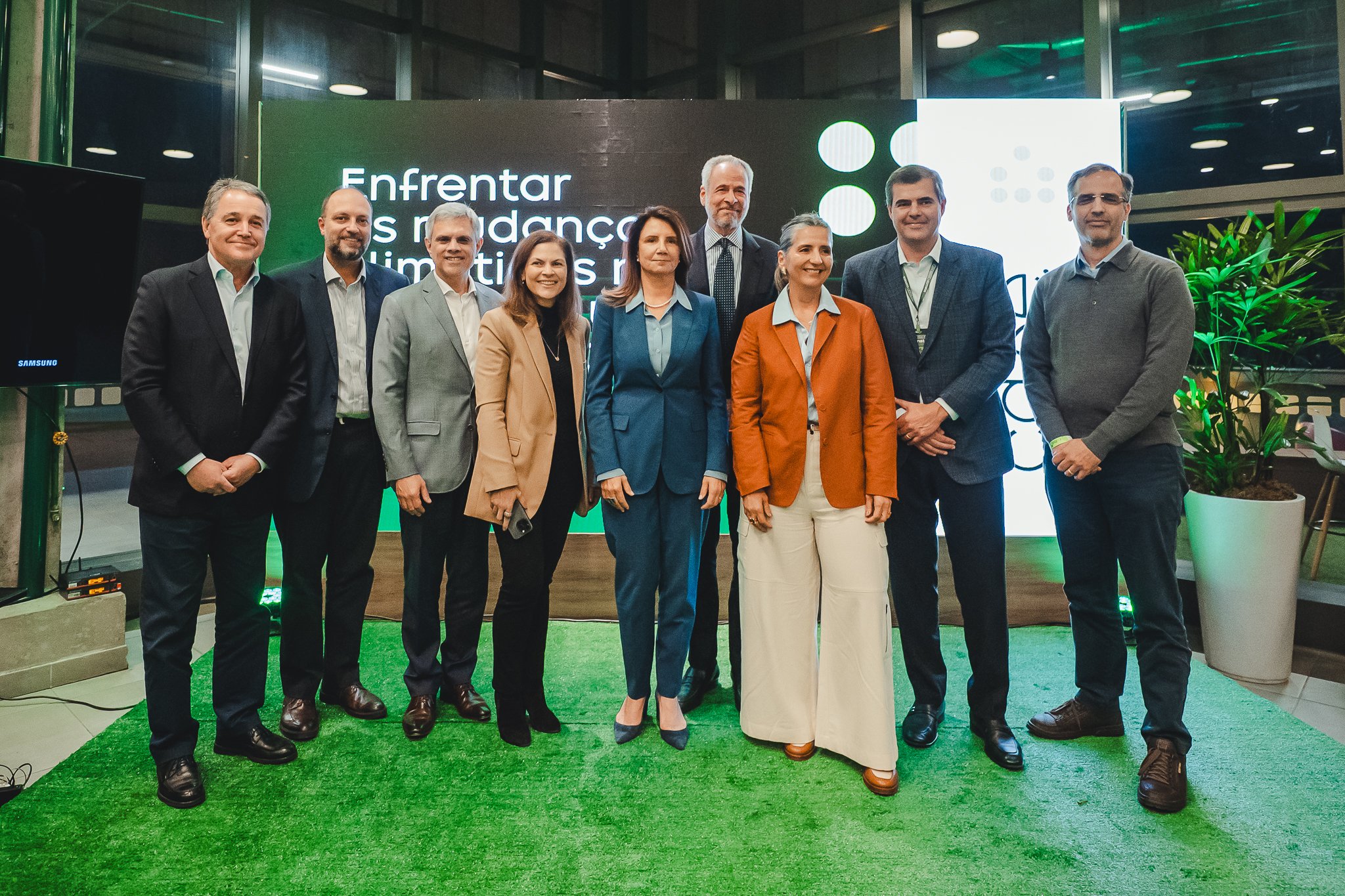 Lançamento contou com as empresas e representantes da presidência da COP30, como André do Lago e Ana Toni (Foto: Divulgação)