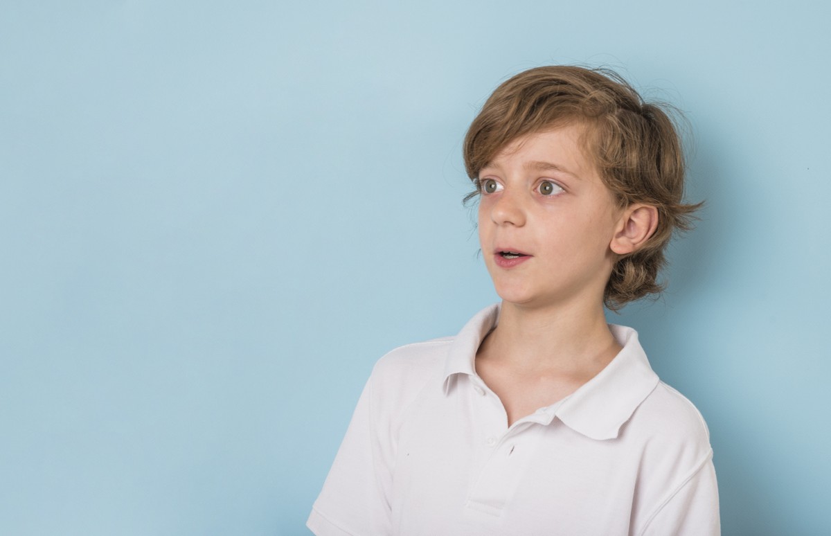 Seu filho fala sozinho? Entenda o que a psicologia diz sobre esse comportamento Foto: Reprodução