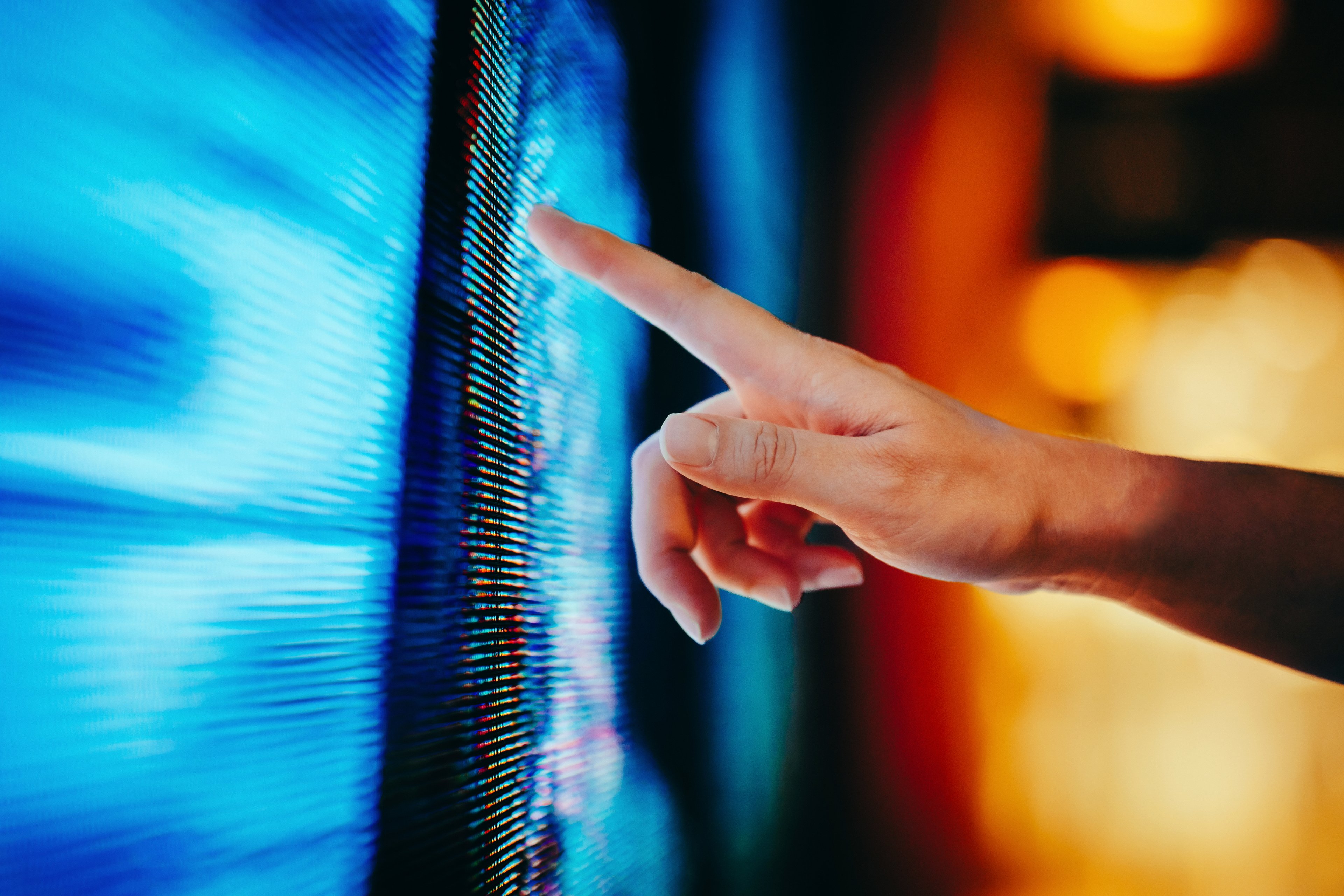 Quatro modelos de IA chinesa revolucionam o mercado global de tecnologia O uso precisa ser visto como uma ferramenta para ampliar, e não substituir, o pensamento crítico, analítico e criativo dos colaboradores. (Foto: d3sign/Getty Images)