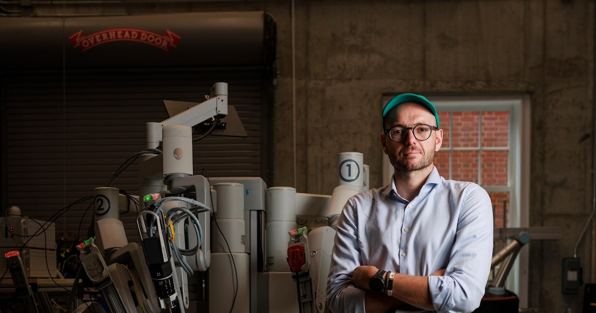 China e Europa apoiam pesquisadores afetados por restrições de Trump nos EUA Mathias Unberath, cientista da computação da Universidade Johns Hopkins, em Baltimore. Unberath tem muitos alunos do exterior. “Toda a minha equipe, inclusive aqueles que estavam ansiosos para se candidatar a cargos mais permanentes nos EUA, não têm mais interesse” (Foto: Kt Kanazawich/NYT)