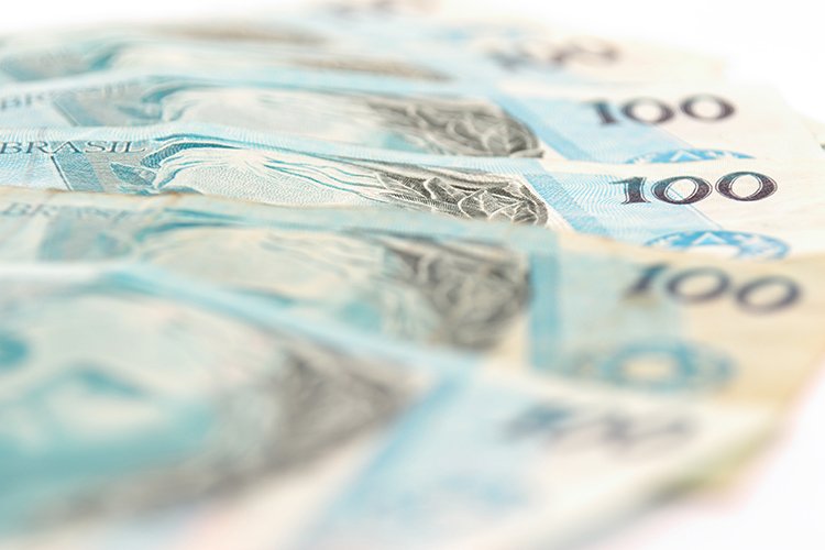 Congresso aprova derrubada do IOF e gera expectativa sobre efeitos retroativos Tributaristas acreditam que aplicação prática da retroatividade pode depender de regulamentação legislativa específica (Foto: Vinicius Tupinamba/Thinkstock)
