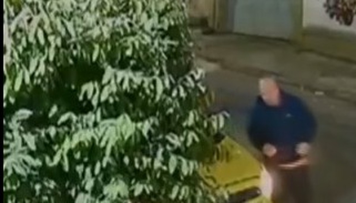 Taxista foi preso após dar golpe em vítima que saía de casa de show na Barra da Tijuca (Foto: Reprodução/Twitter)