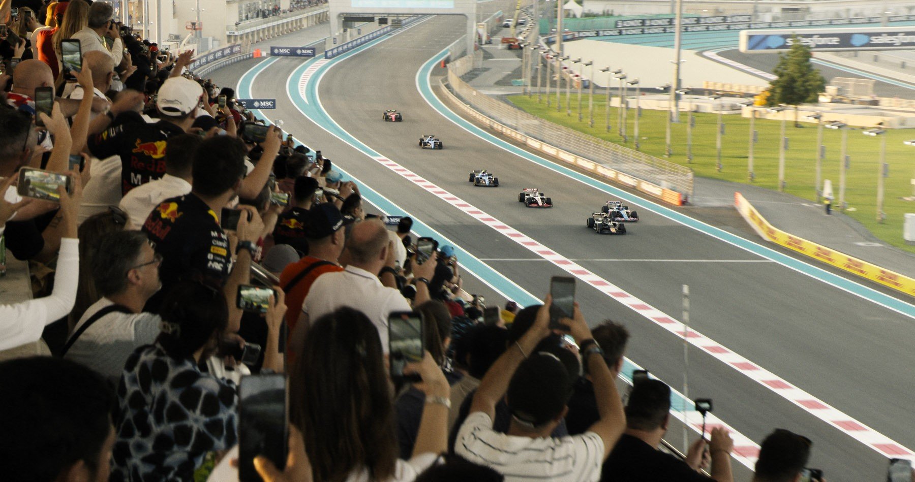 Apple pode transmitir Fórmula 1 após lançamento de 'F1 - O Filme' Cena de F1 - O Filme: super produção da Apple TV+ (Foto: Apple/Divulgação)