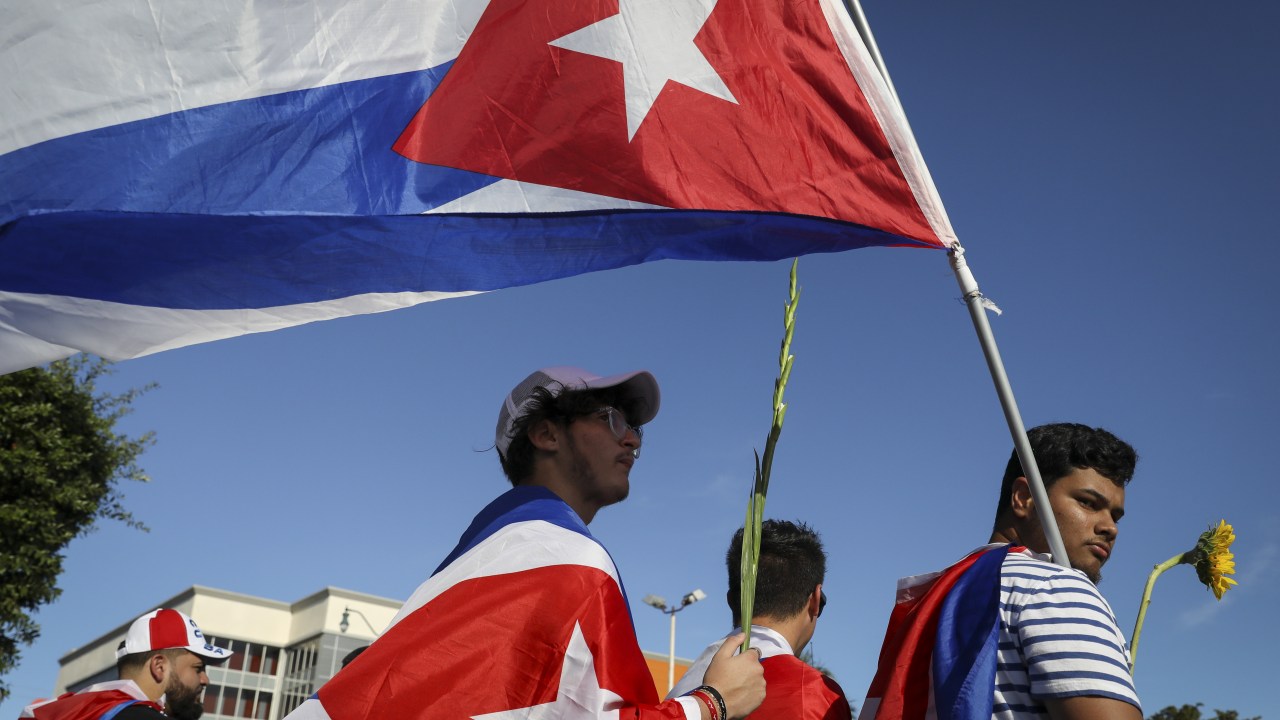 ONG acusa governo cubano de controlar sistema de justiça e ordenar prisões arbitrárias. (Foto: Eva Marie Uzcategui Trinkl/Anadolu Agency/Getty Images)