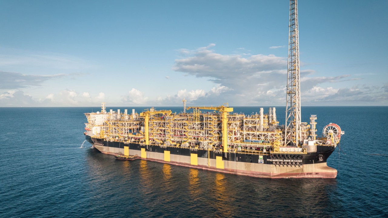 Resultados da Petrobras: expectativas e impactos para investidores em 2023 Unidade de processamento e produção de gás e petróleo FPSO Marechal Duque de Caxias da Petrobras (Foto: Petrobras/Divulgação)