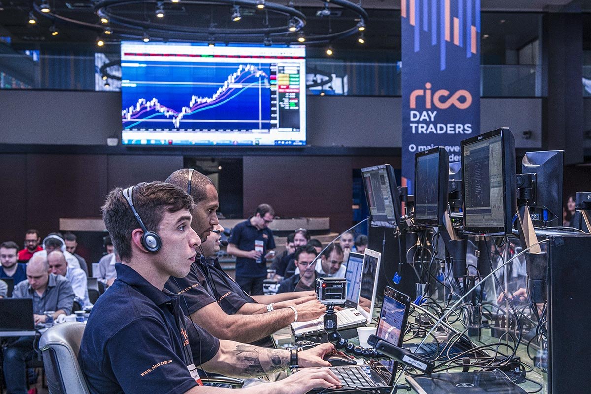 Itaú Unibanco (ITUB4) e Banco do Brasil (BBAS3) vão reportar os resultados no dia 5 e 13 de agosto, respectivamente. (Foto: Germano Lüders/Exame)