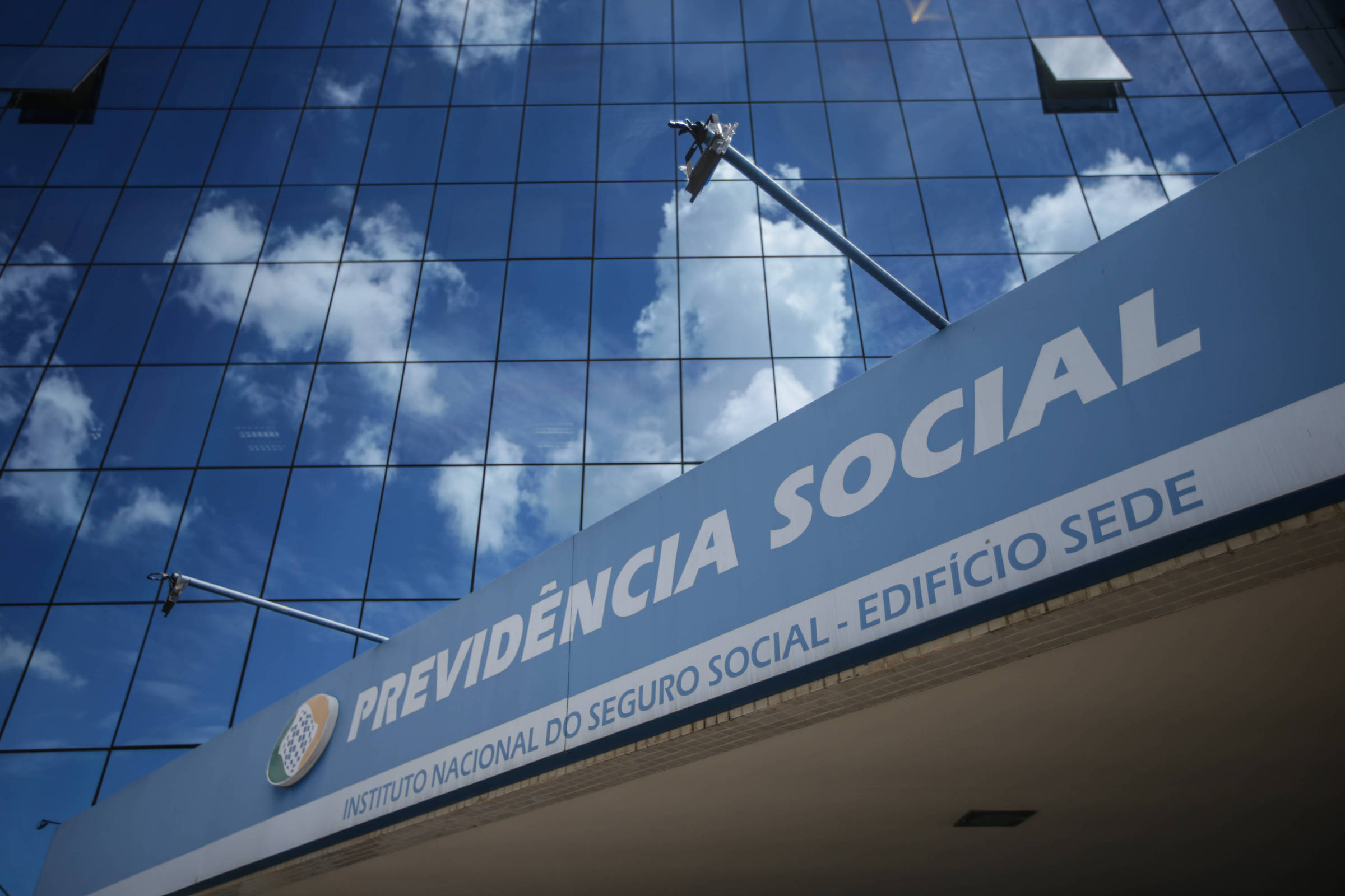 Governo Lula modifica cálculo do BPC e traz novas regras para beneficiários Sede do INSS em Brasília; mudanças no BPC podem afetar as contas públicas (Foto: Gabriela Biló/Folhapress)