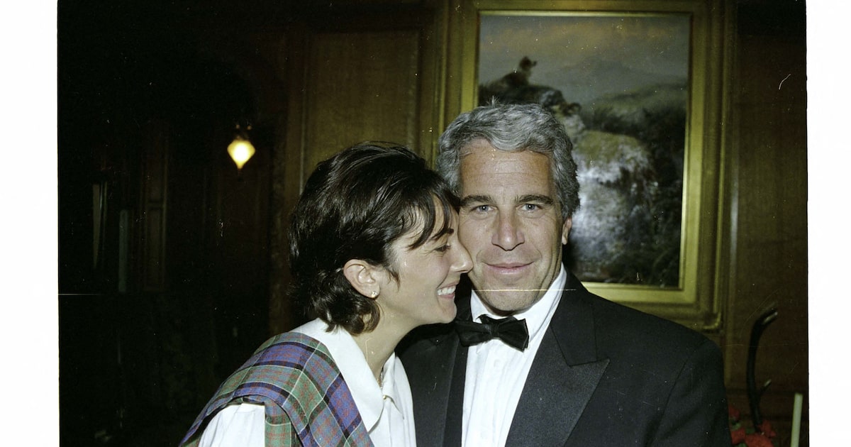 Departamento de Justiça afirma que 'lista de clientes' de Epstein não existe Ghislaine Maxwell e Jeffrey Epstein; Departamento de Justiça diz que Epstein não tinha 'lista de clientes'. (Foto: Handout/US District Court for the Southern District of New York/AFP)