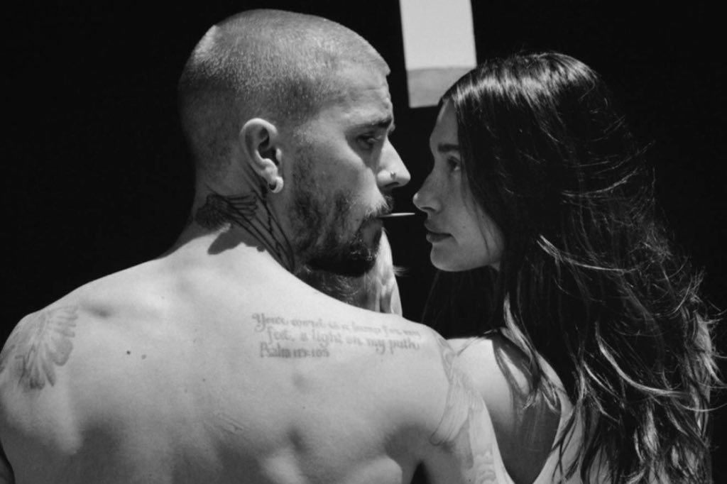 Justin Bieber apresenta álbum 'Swag' com 20 faixas e tracklist revelada Justin Bieber e Hailey Bieber: cantor aparece com a esposa em imagens promocionais (Foto: Reprodução)