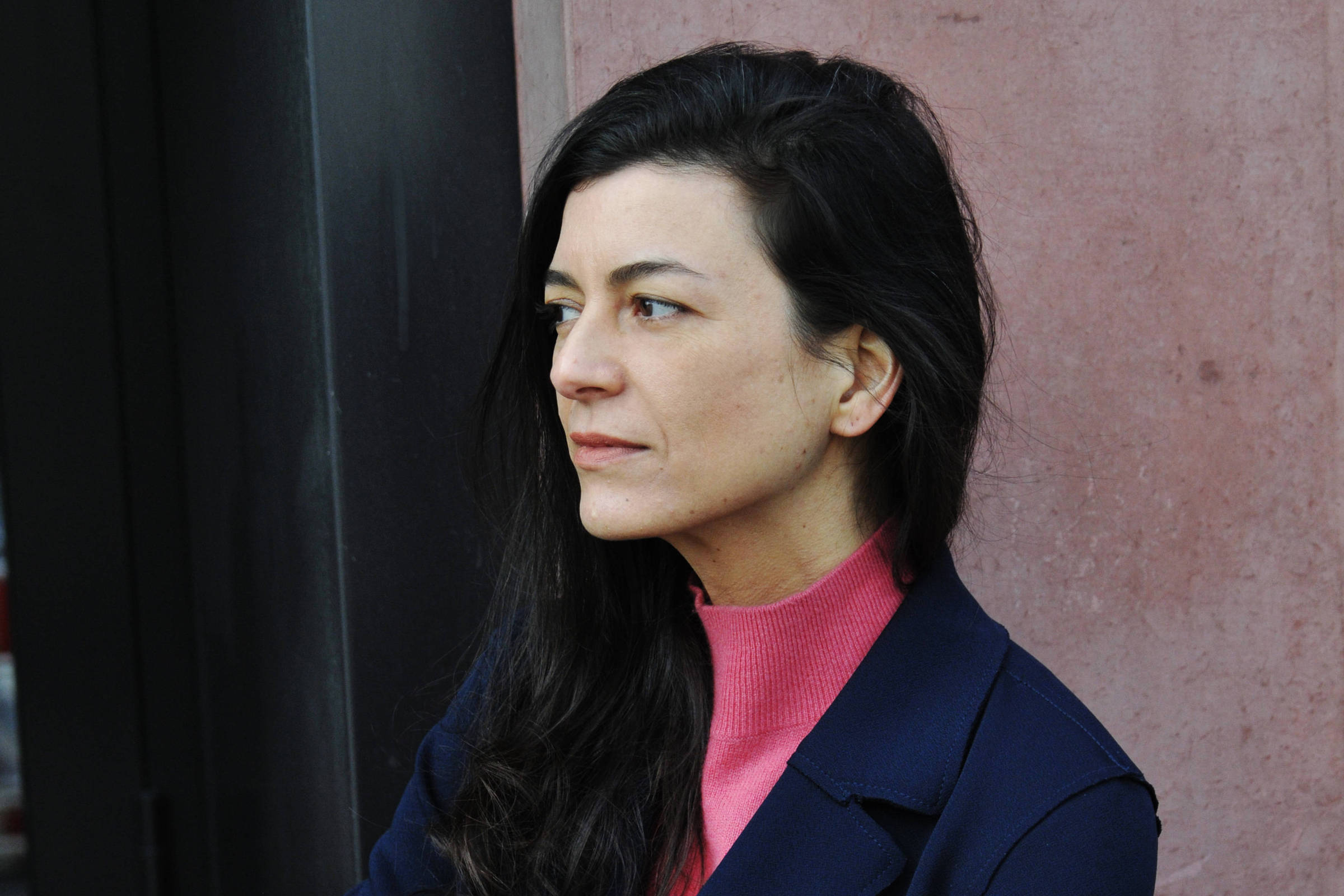 Samanta Schweblin explora a tragédia em 'O Bom Mal', novo livro de contos A escritora argentina Samanta Schweblin, autora de 'O Bom Mal' (Foto: Suhrkamp Verlag/Divulgação)