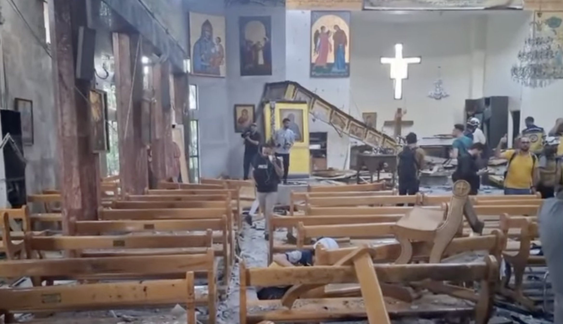 Atentado suicida em igreja na Síria deixa cristãos mortos e provoca pânico Ataque terrorista deixou pelo menos 20 mortos em igreja na Síria. (Foto: Captura de tela/YouTube/Telly Guru)