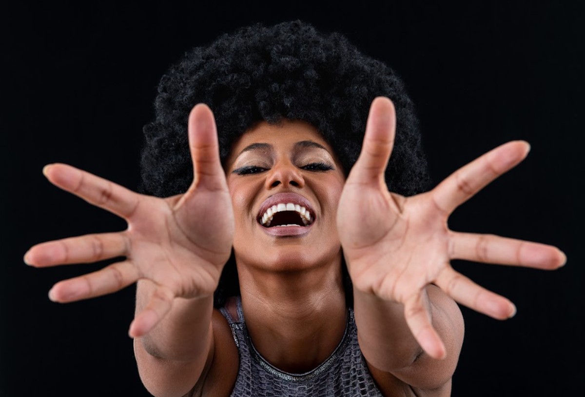 Elza Soares brilha em musical e ópera gratuita anima o Municipal nesta semana O multi-premiado musical 'Elza', sobre a vida de Elza Soares (1930-2022) está de volta ao Rio (Foto: Divulgação)