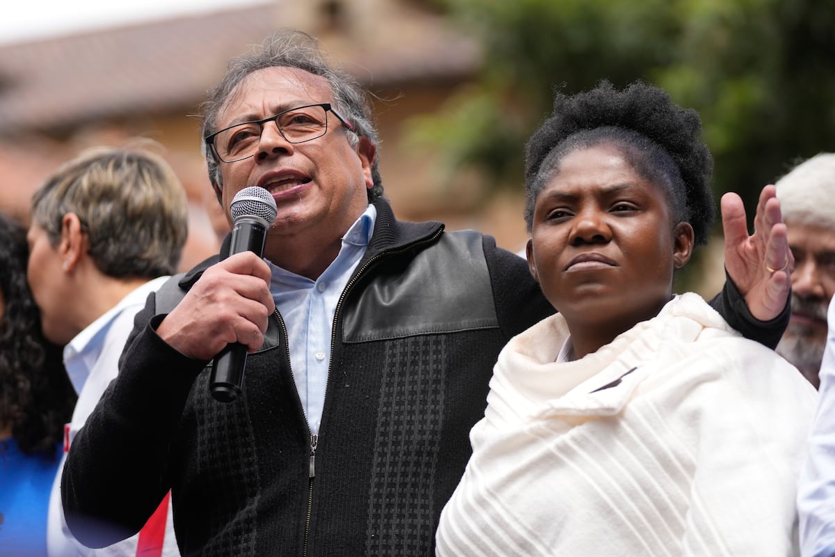 Petro critica França Márquez para fortalecer sua posição nas eleições colombianas Gustavo Petro e Francia Márquez durante um mitin em Bogotá, Colômbia, no dia 7 de junho de 2023. (Foto: Fernando Vergara/AP)