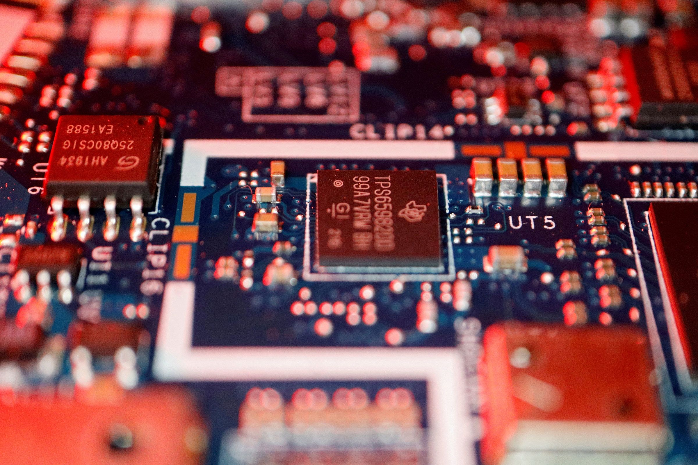 EUA retiram restrições a softwares de design de chips para a China após negociações Florence Lo/Reuters/file