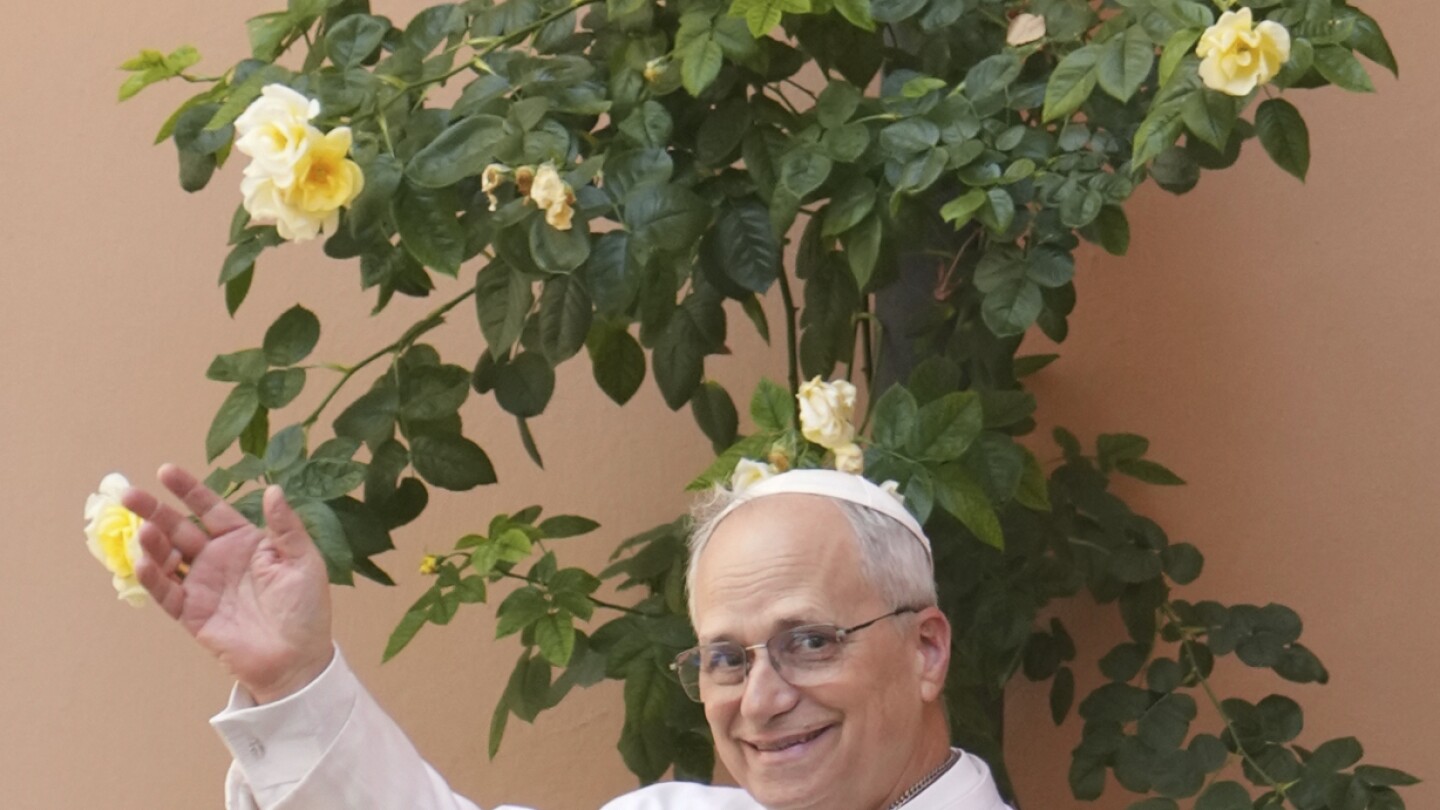 Rev. Robert Prevost, novo Papa Leo XIV, aborda autoridade religiosa em tese de doutorado